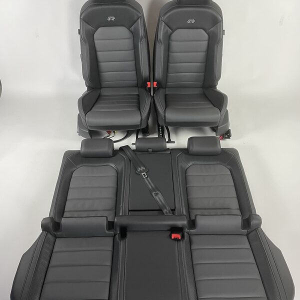 10007 VW Golf7 Seats 1