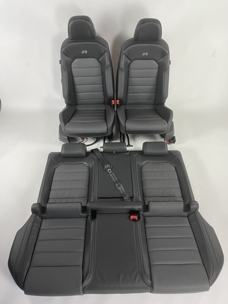 10007 VW Golf7 Seats 1
