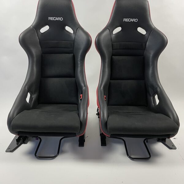 10008 VW Polo Seats 1