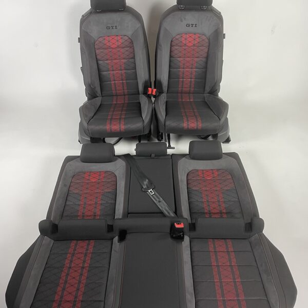 10010 VW Golf7 Seats 1