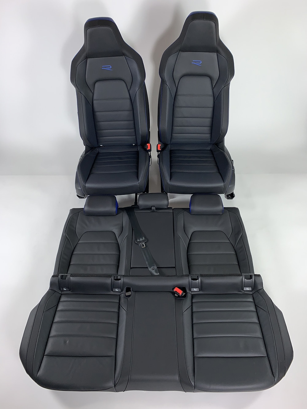 10040 VW Golf8 Seats1 10040 VW Golf8 Seats1